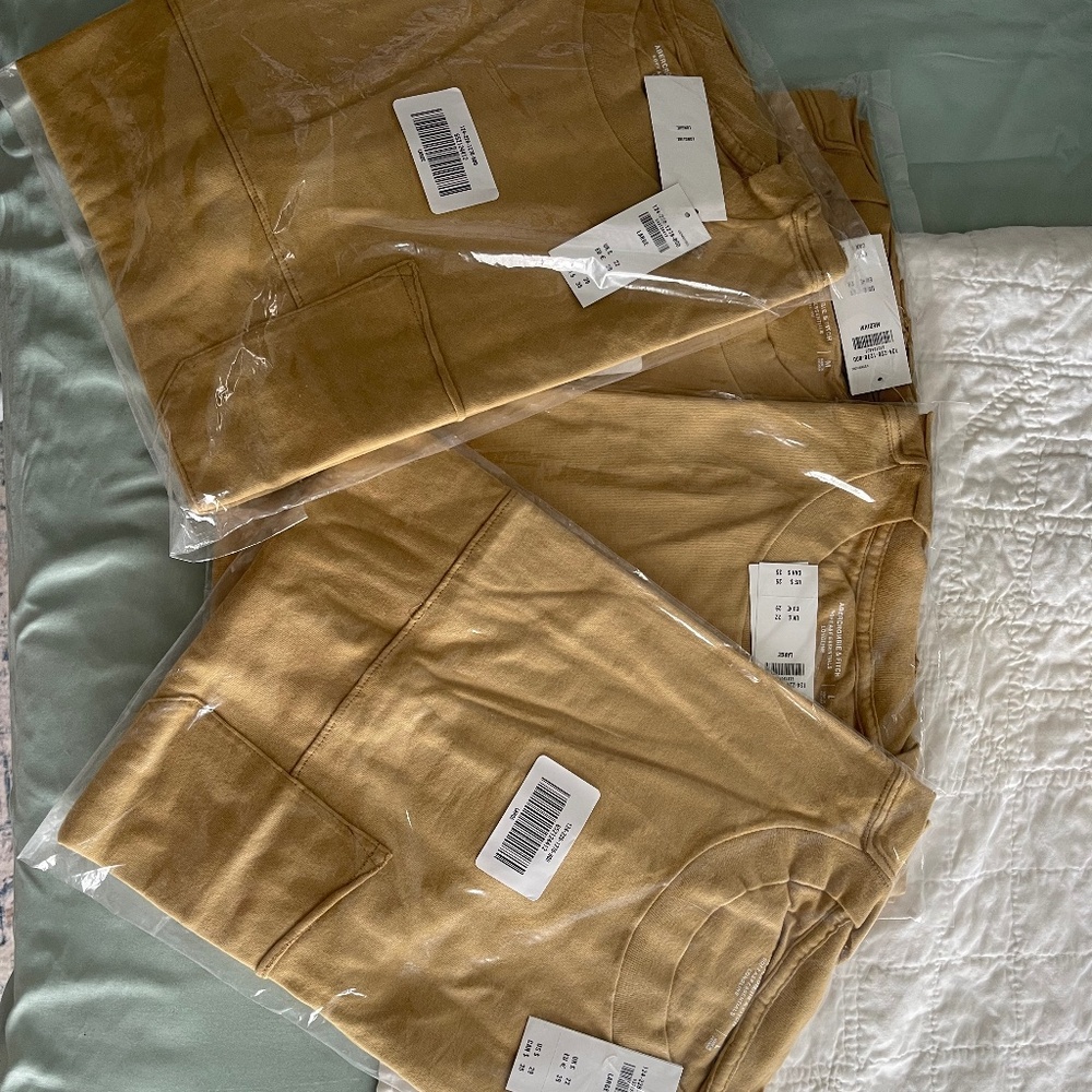 ABERCROMBIE AND FITCH tshirts